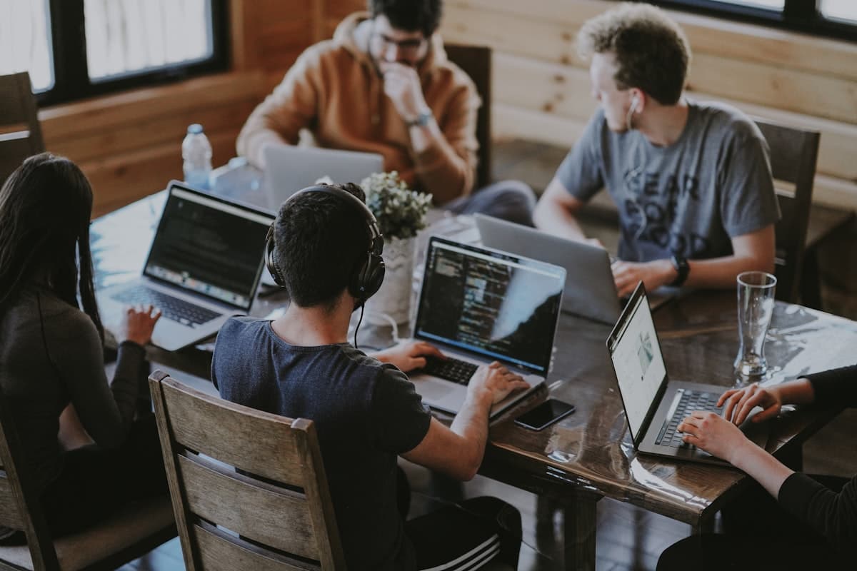 Outsource Flutter Development: The Founder's Complete Guide (2026)